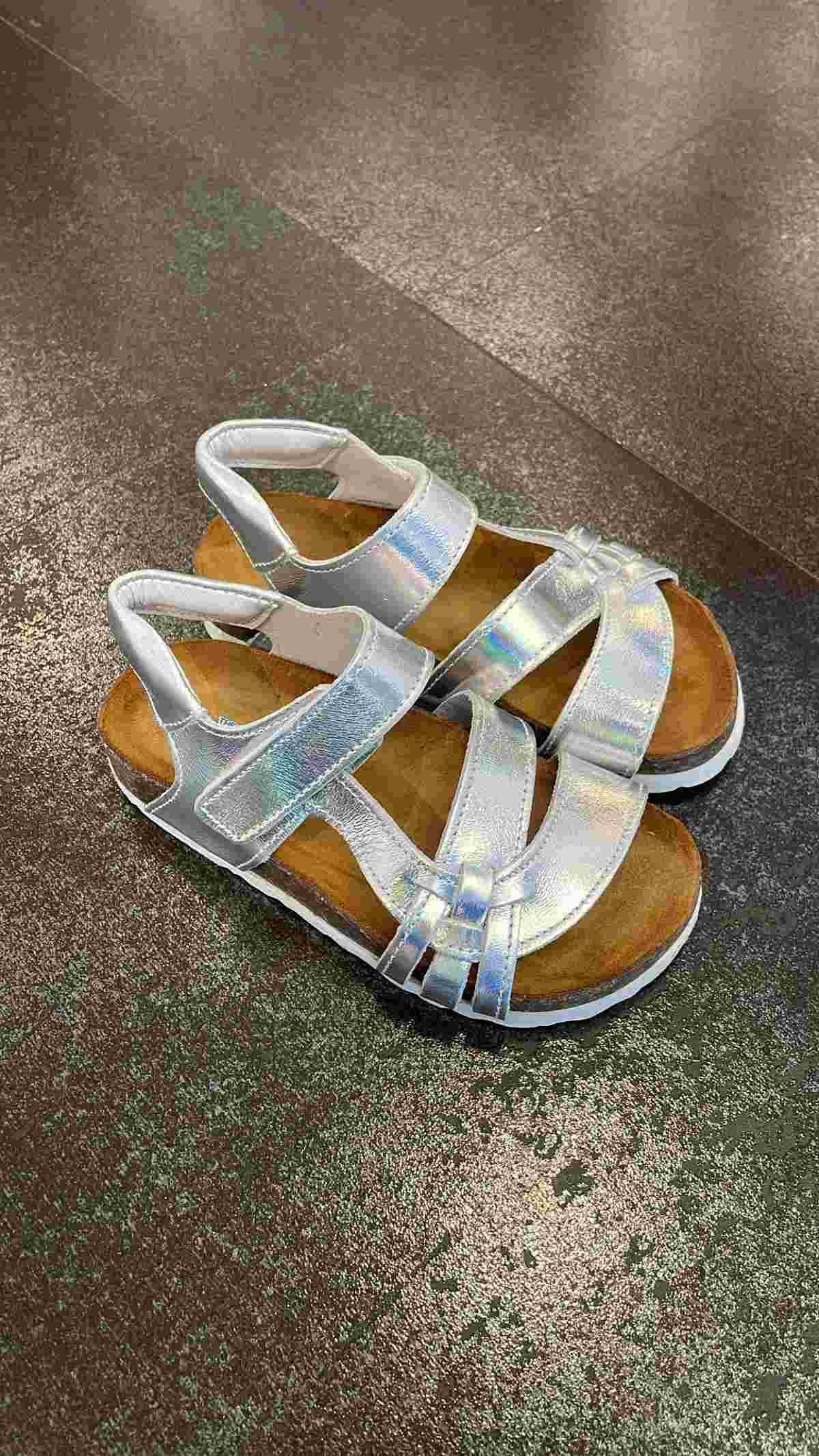 27-36 Numara Mantar Taban Deri Gümüş Hologram Sandalet