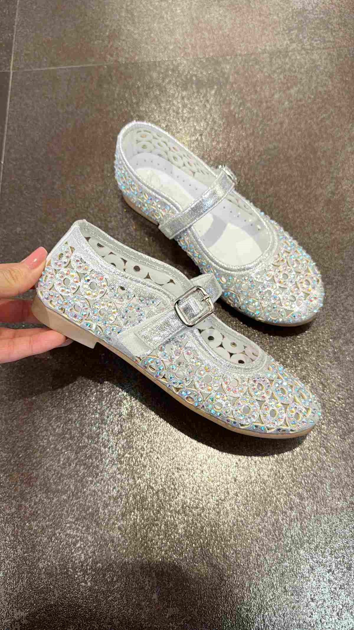 31-36 Numara Kız Çocuk Taşlı Babet