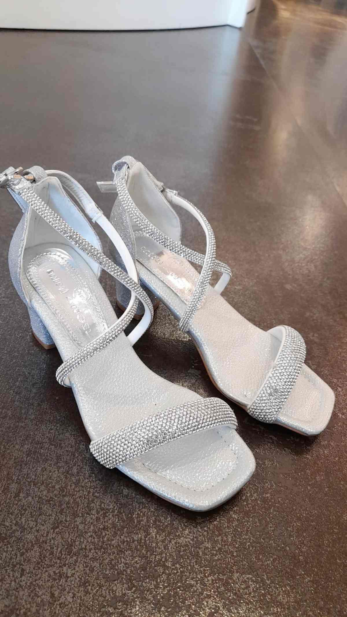 31-36 Numara Kız Çocuk Topuklu Ayakkabı