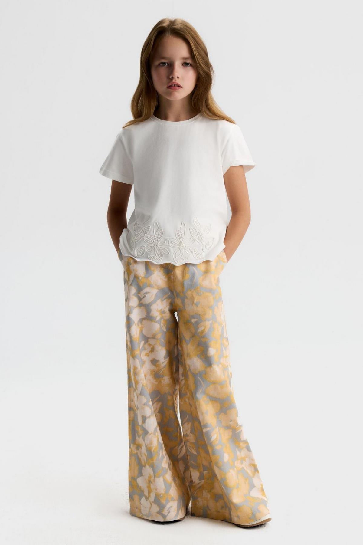 8-14 Yaş Kız Nakışl İşlemeli Tişört