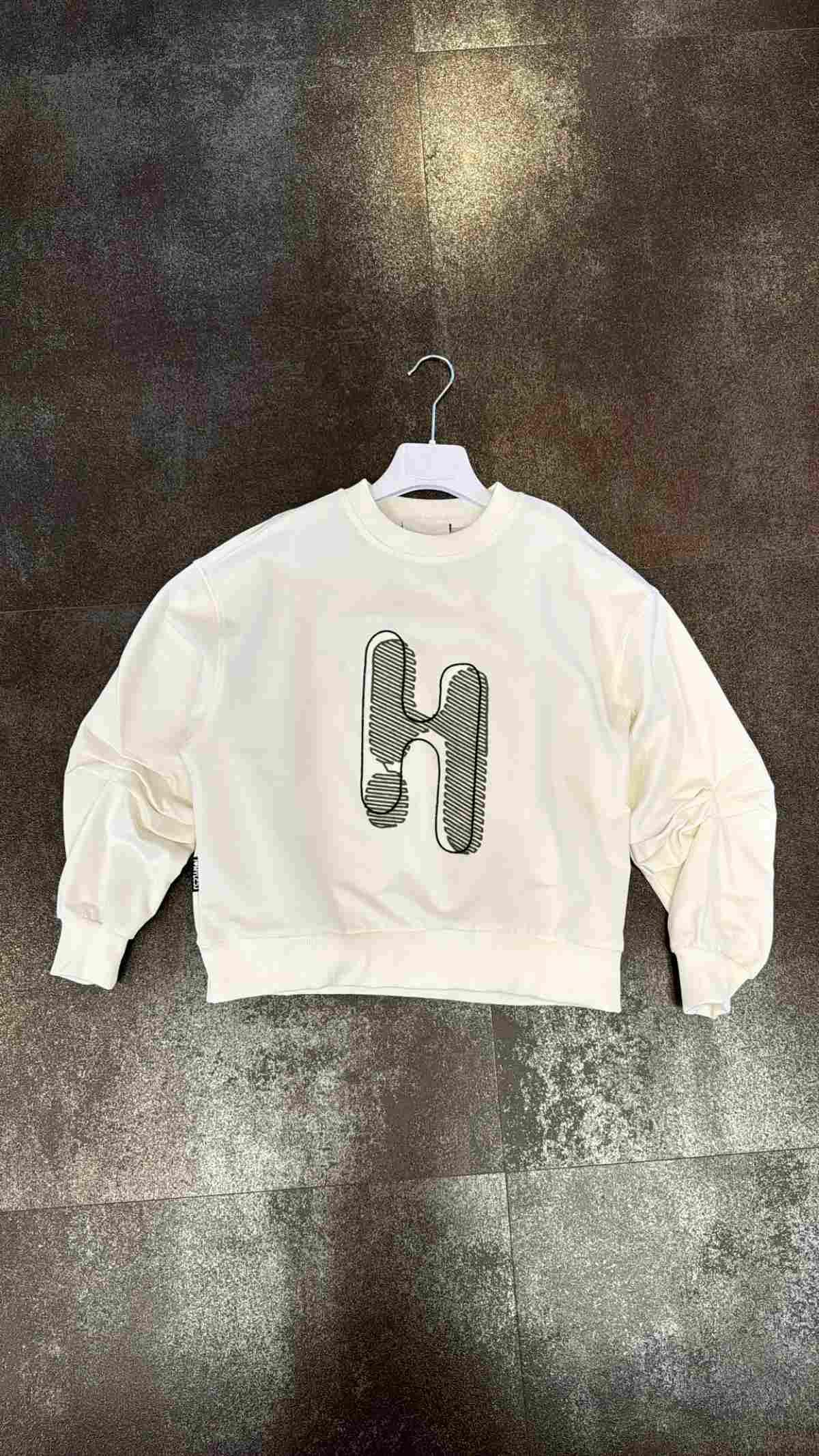 9-15 Yaş Kız Çocuk Nakışlı Sweat