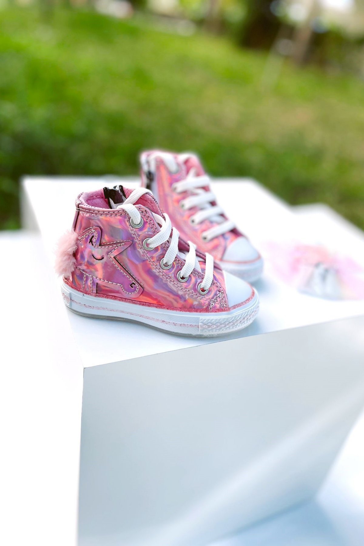 Pembe Unicorn Desenli Bilekli Işıklı Spor Ayakkabı – Moona Kids
