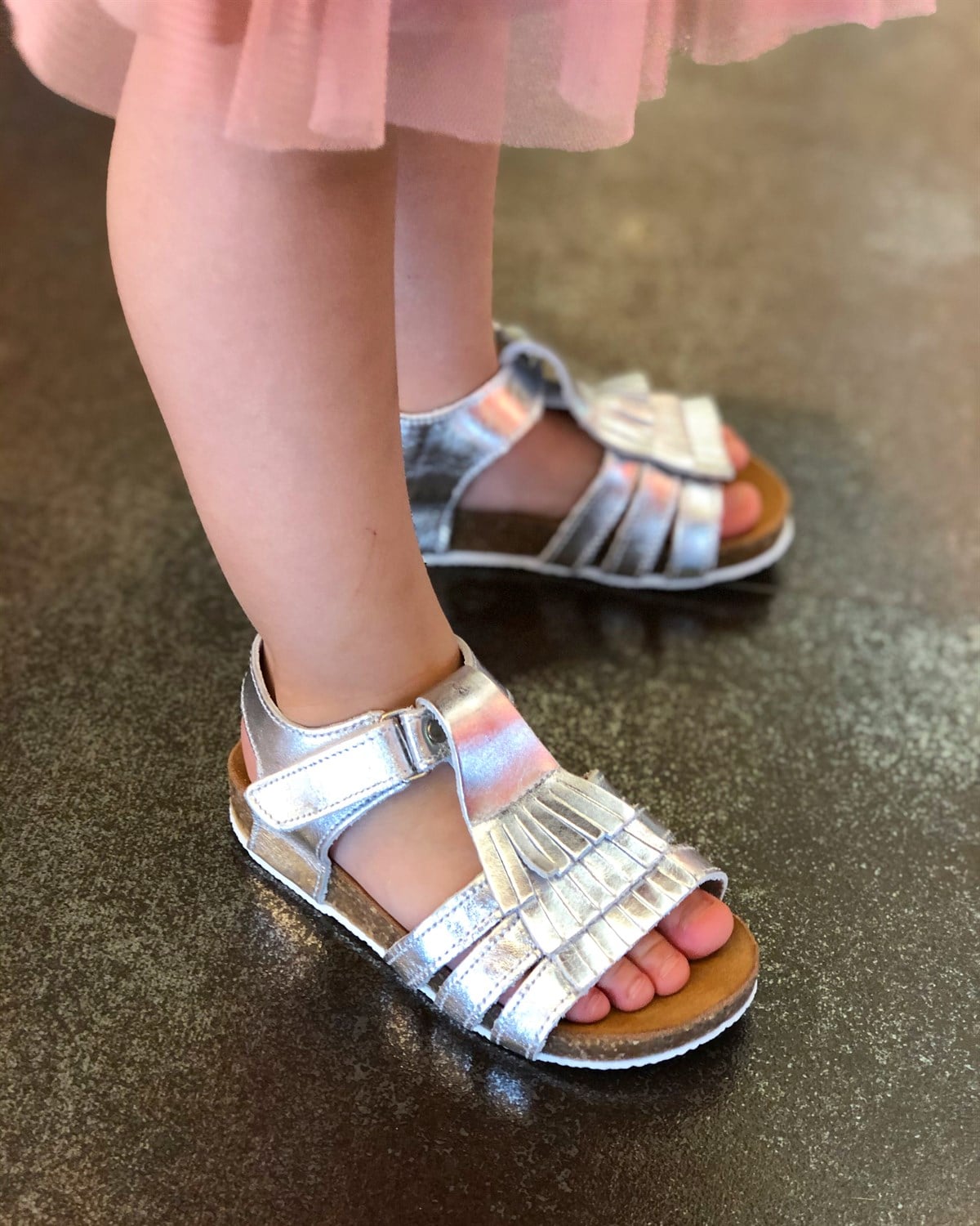 SANDALET MANTAR TABAN DERİ  GÜMÜŞ