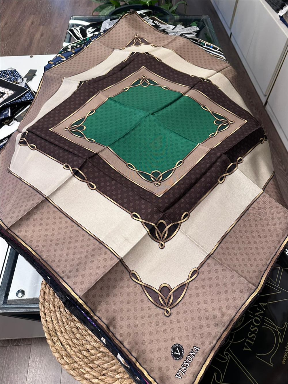 VİSSONA %100 İPEK TWİL EŞARP