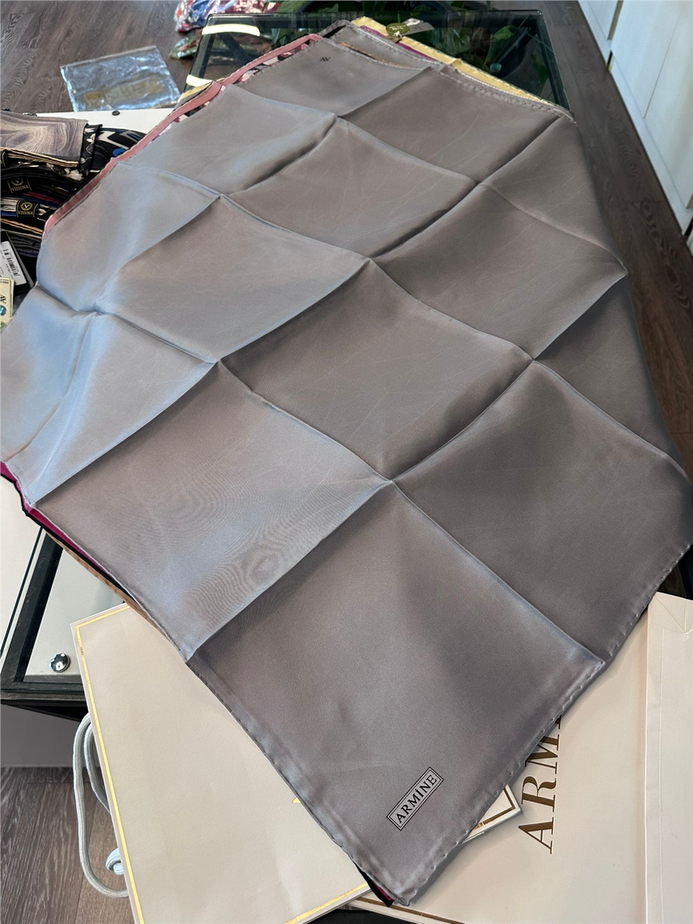 ARMİNE  %100 İPEK TWİL EŞARP