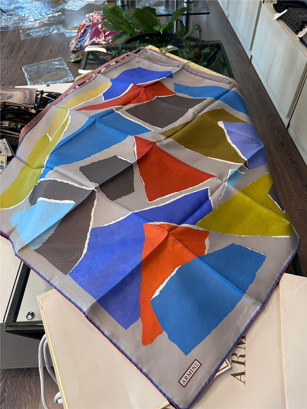 ARMİNE  %100 İPEK TWİL EŞARP