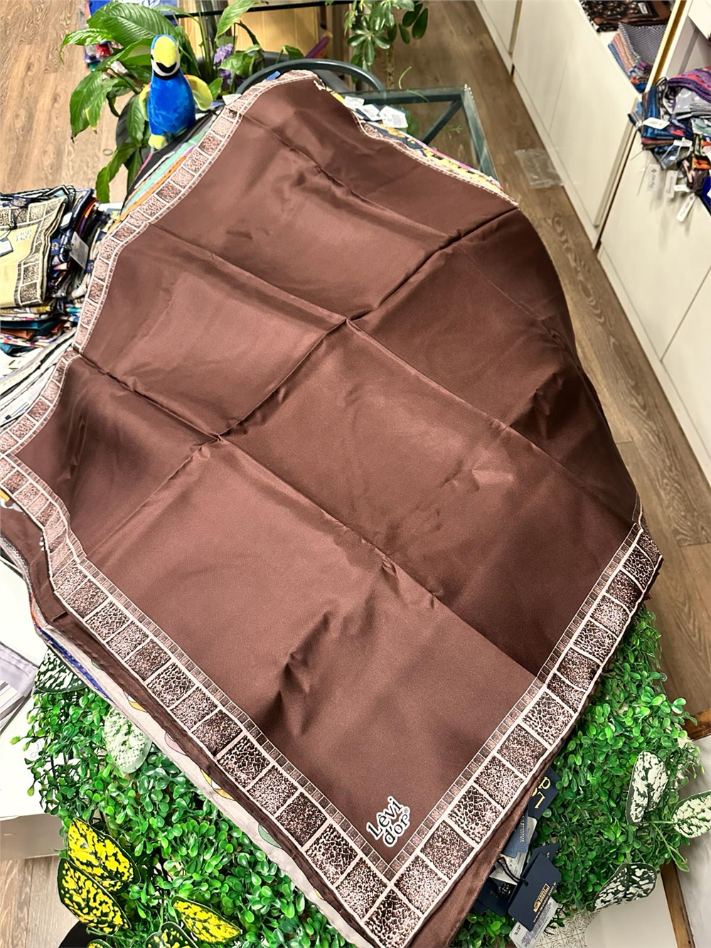 LEVİDOR YAZ SEZON FIRSATI % 100 İPEK TWİL EŞARP