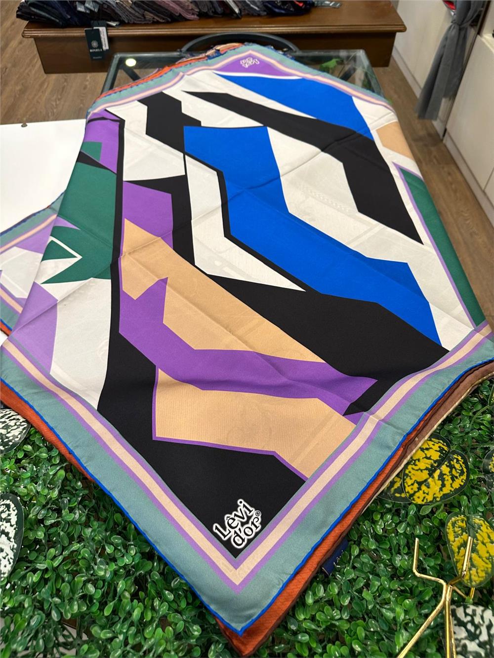 LEVİDOR ÖZEL SERİ % 100 İPEK TWİL EŞARP (NOSTALJİ)