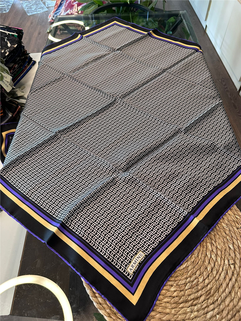 ARMİNE  %100 İPEK SURA EŞARP