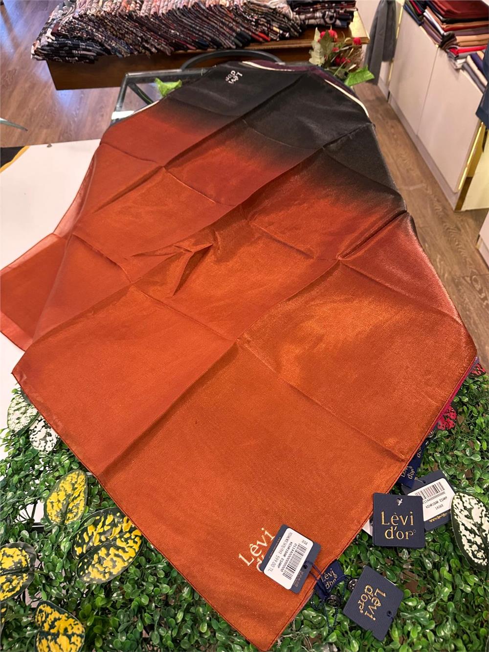 LEVİDOR -KEHRİBAR-MONOGRAM-PRAG MODAL EŞARP