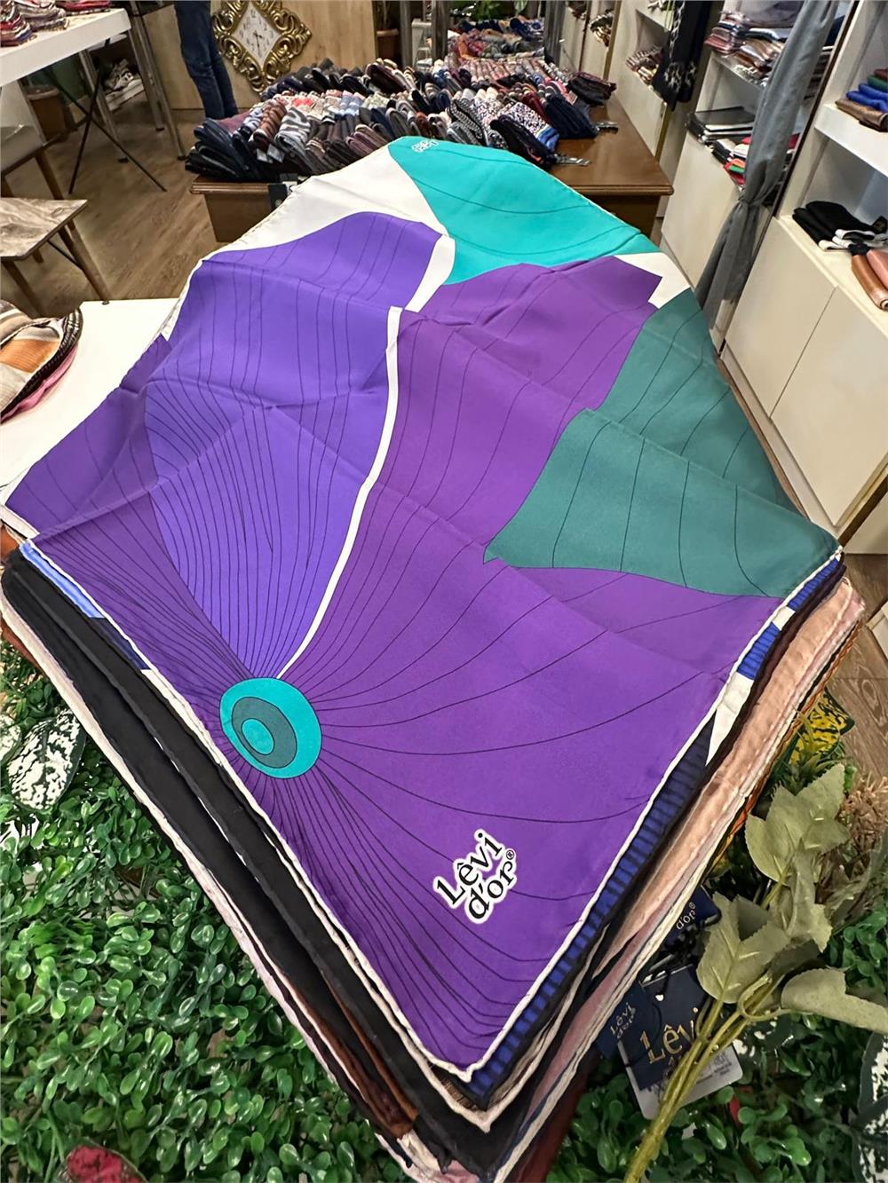 LEVİDOR ÖZEL SERİ % 100 İPEK TWİL EŞARP (NOSTALJİ)