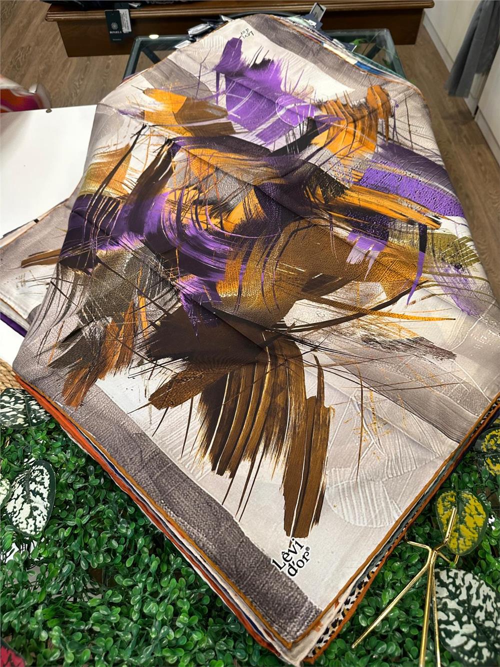 LEVİDOR ÖZEL SERİ % 100 İPEK TWİL EŞARP (NOSTALJİ)