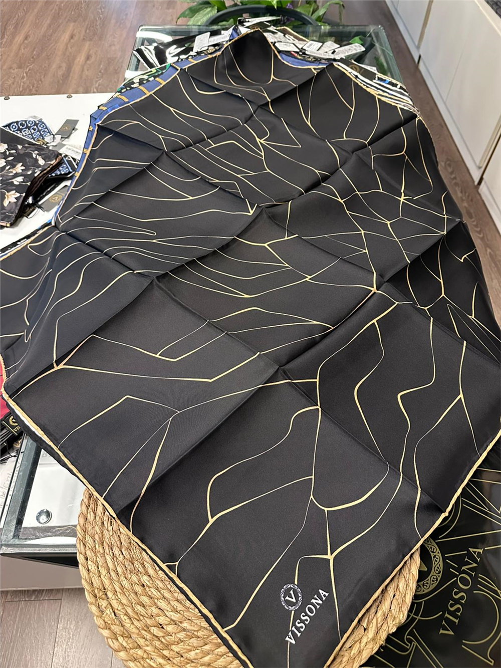 VİSSONA %100 İPEK TWİL EŞARP