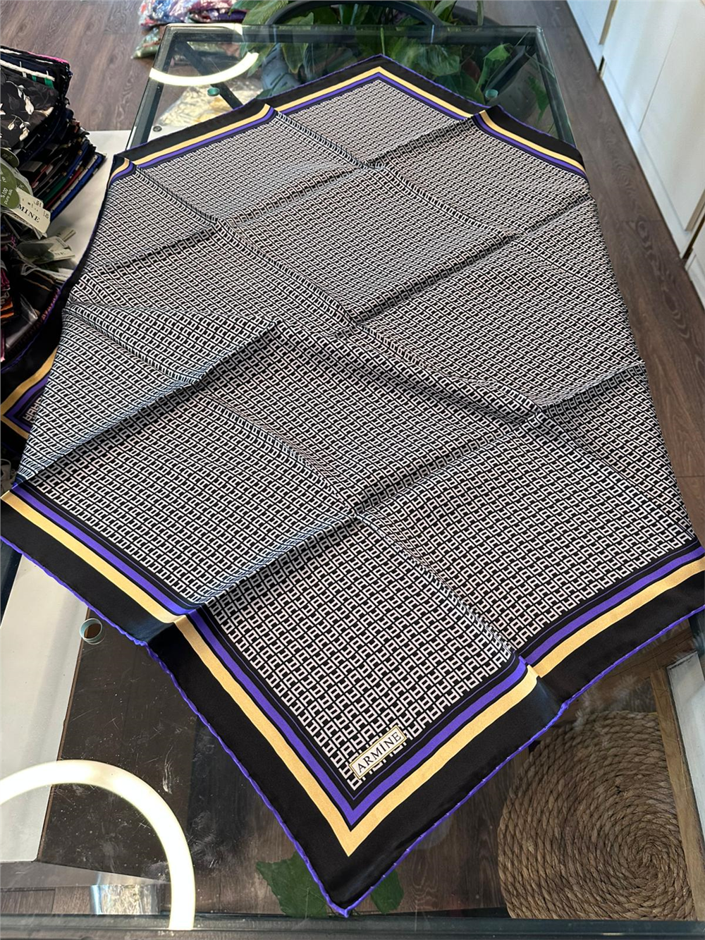 ARMİNE  %100 İPEK SURA EŞARP