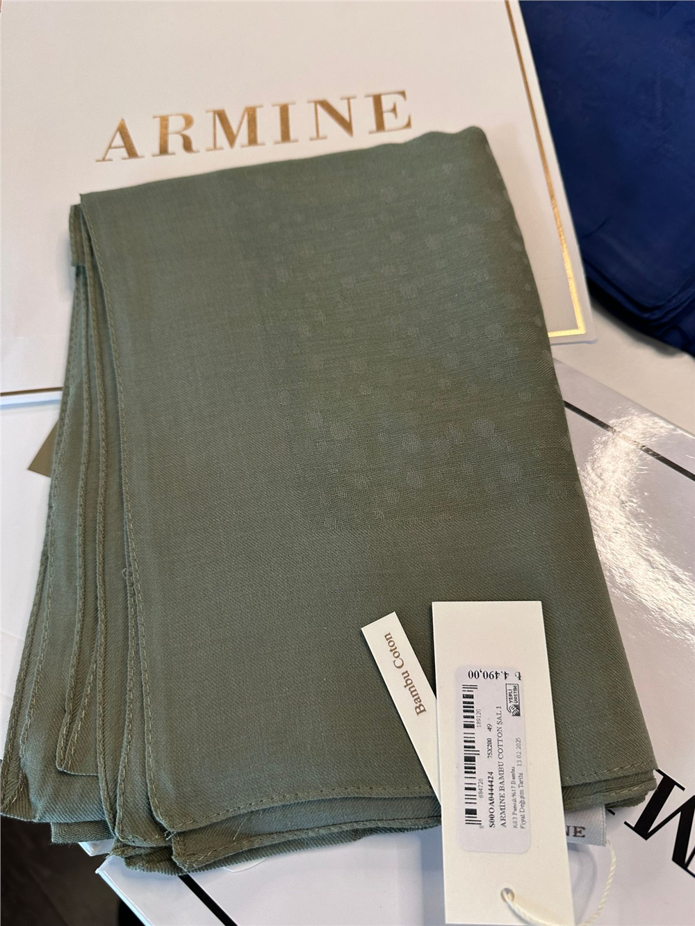 ARMİNE EFSANE ŞAL