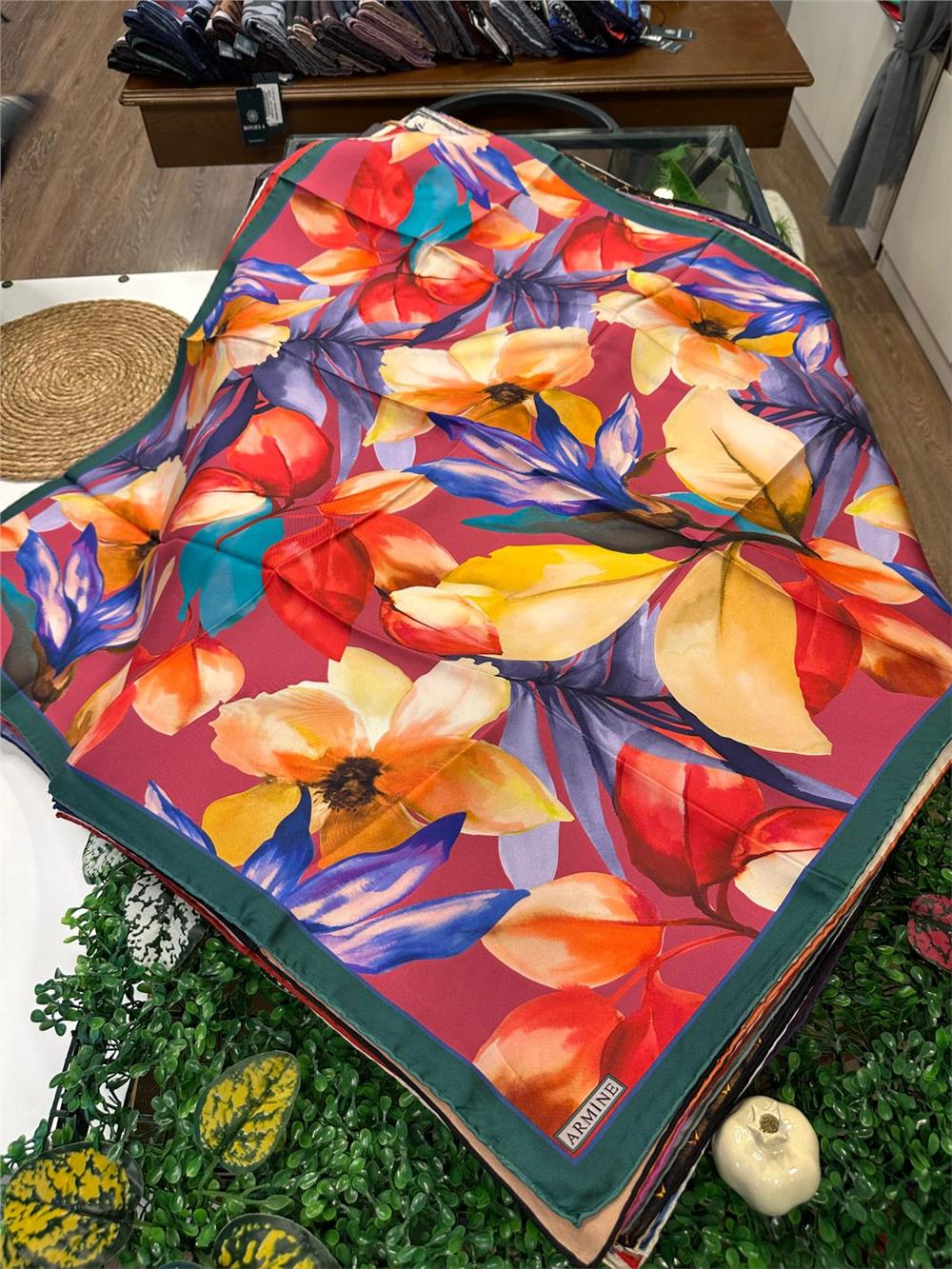 ARMİNE %100 İPEK TWİL EŞARP