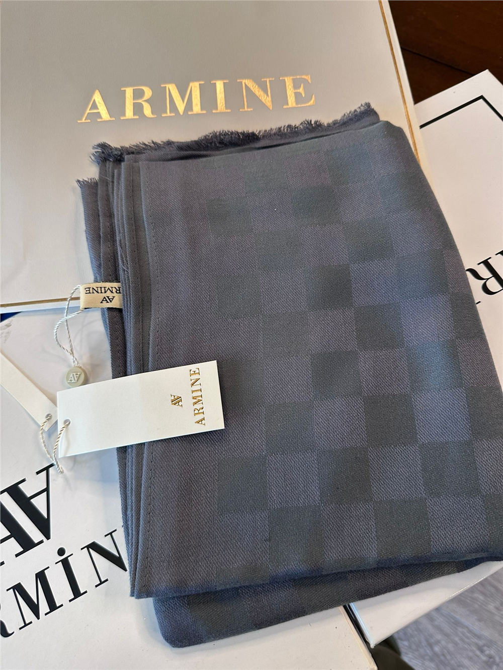 ARMİNE EFSANE ŞAL
