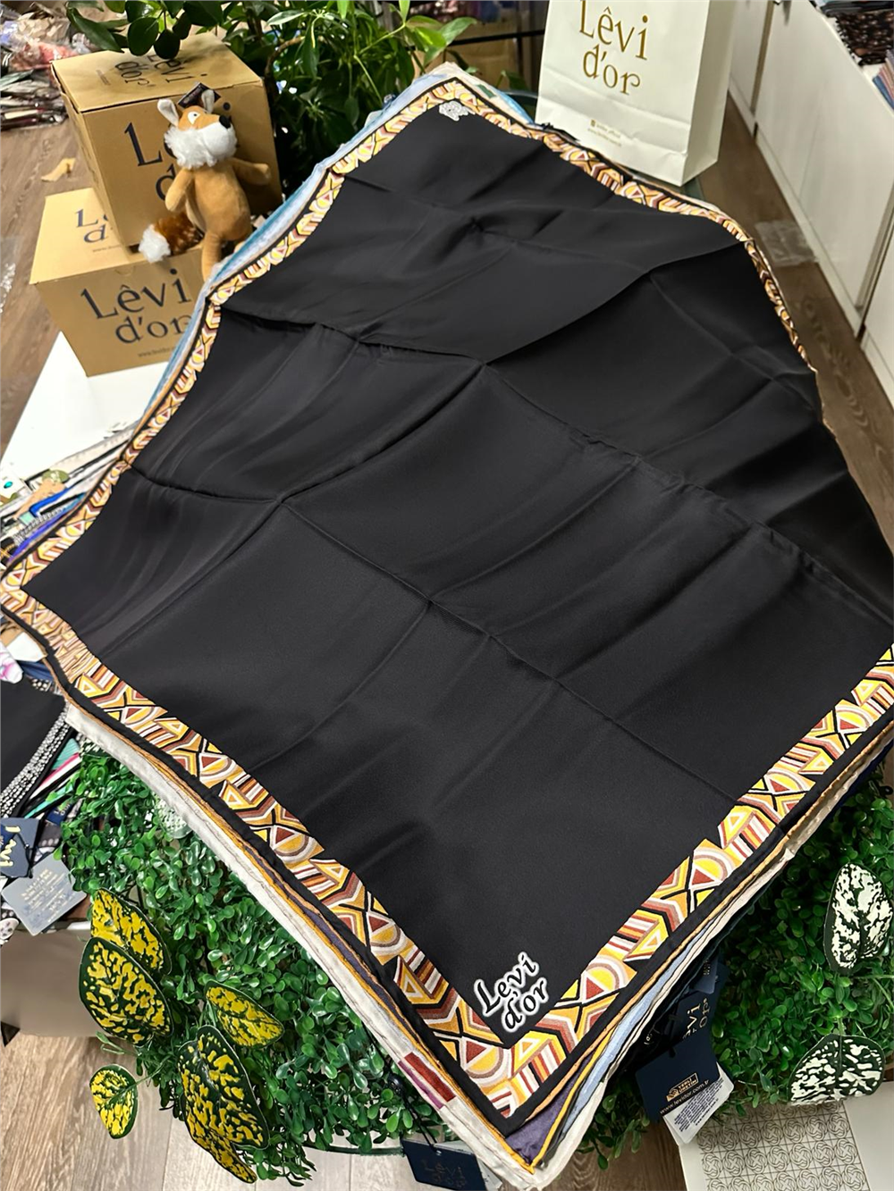 LEVİDOR % 100 İPEK TWİL EŞARP UYUM-AHENK SERİSİ
