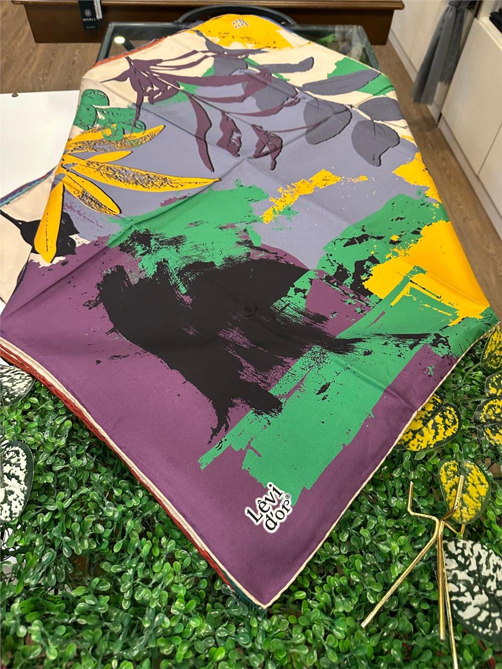 LEVİDOR ÖZEL SERİ % 100 İPEK TWİL EŞARP (NOSTALJİ)