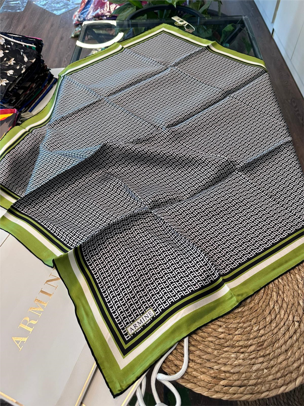 ARMİNE  %100 İPEK SURA EŞARP