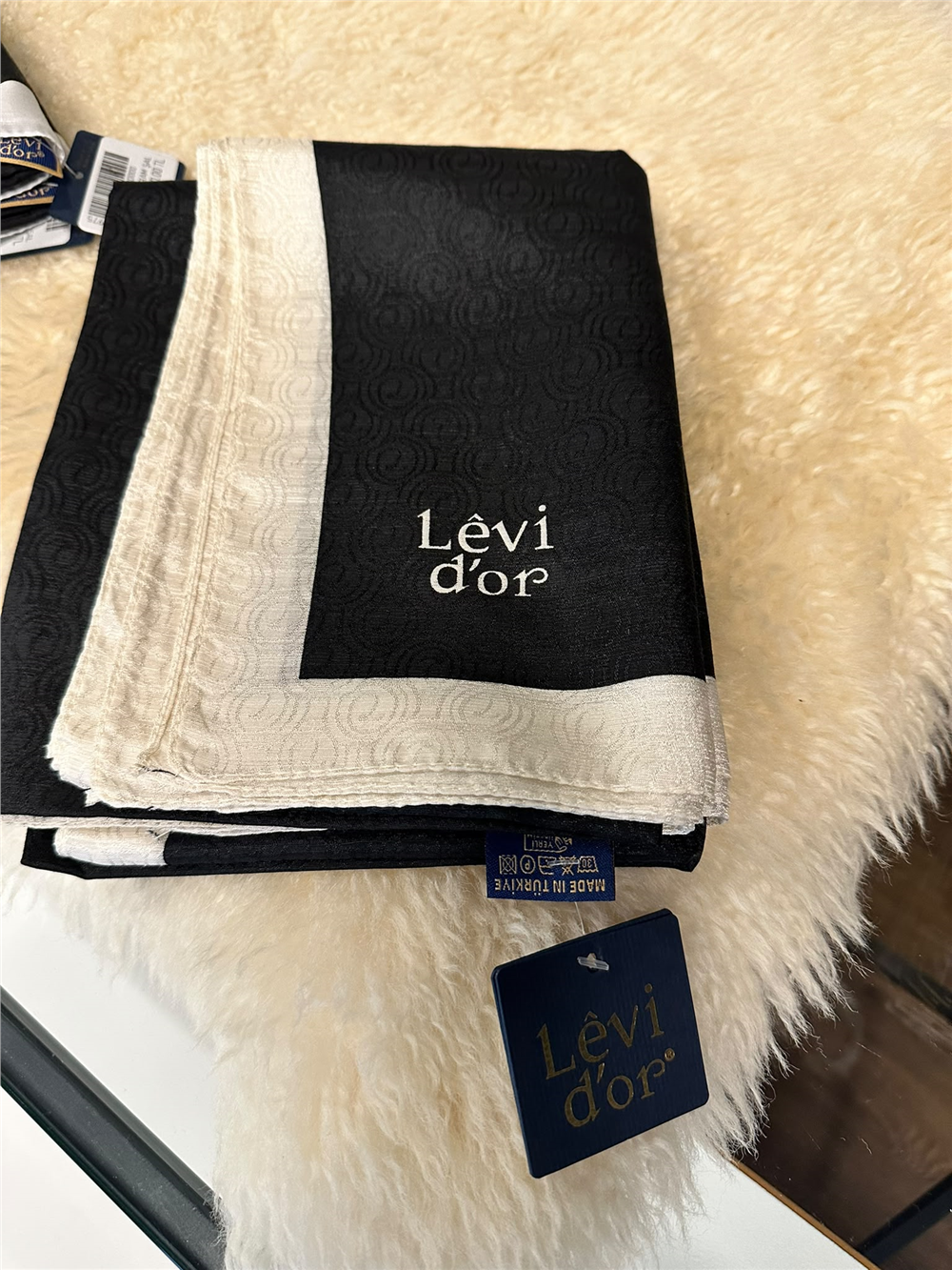 LEVİDOR MONOGRAM ŞAL