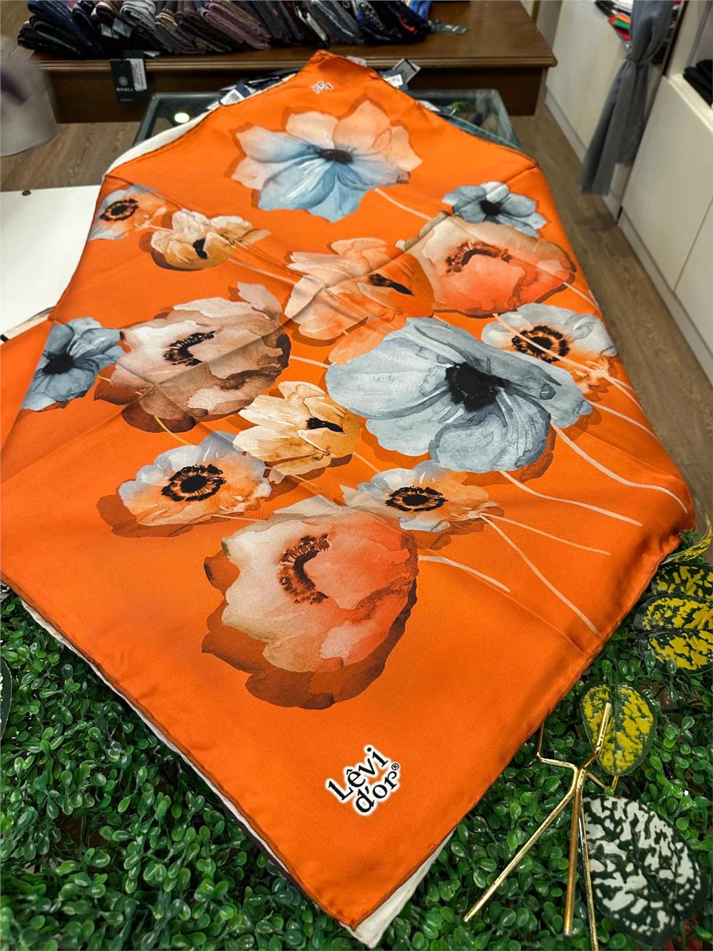 LEVİDOR ÖZEL SERİ % 100 İPEK TWİL EŞARP (NOSTALJİ)