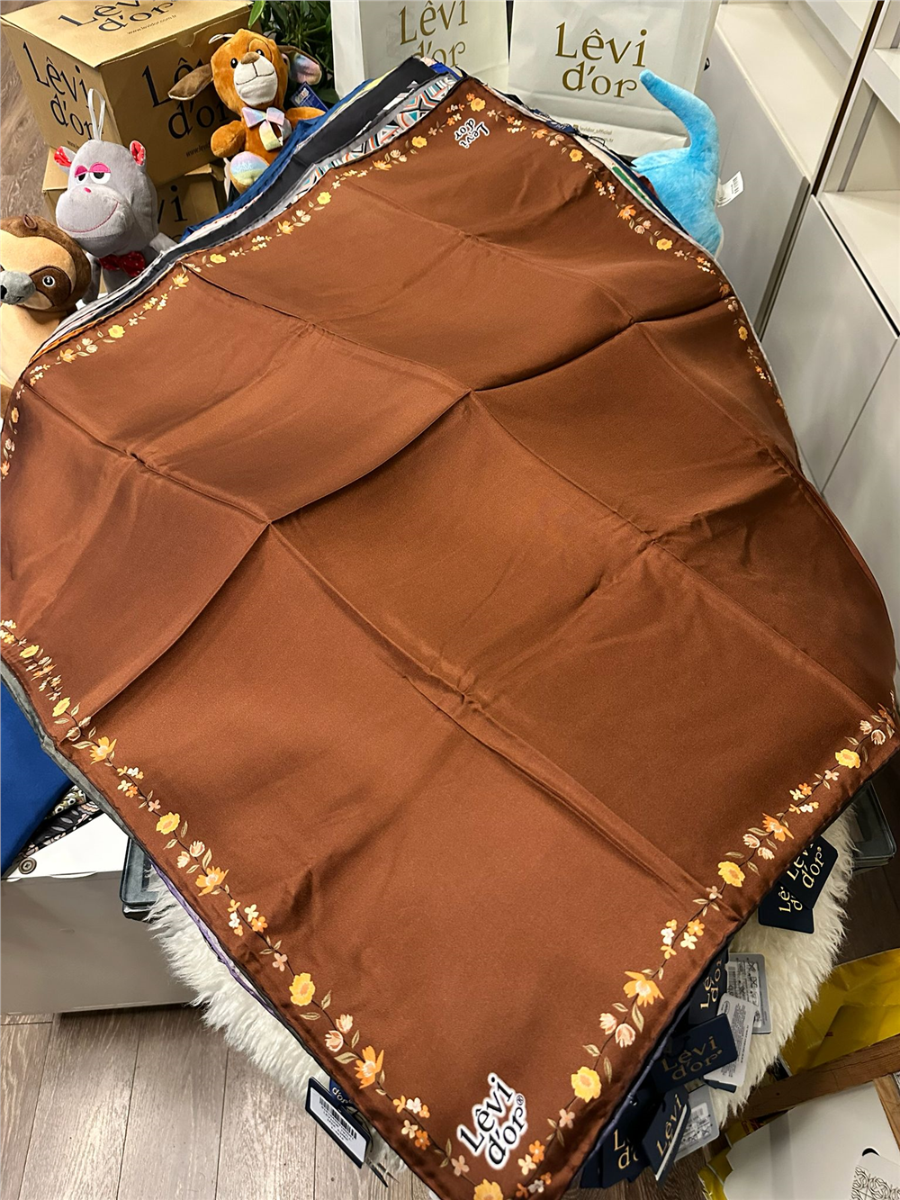 LEVİDOR % 100 İPEK TWİL EŞARP SON FIRSAT GRUBU