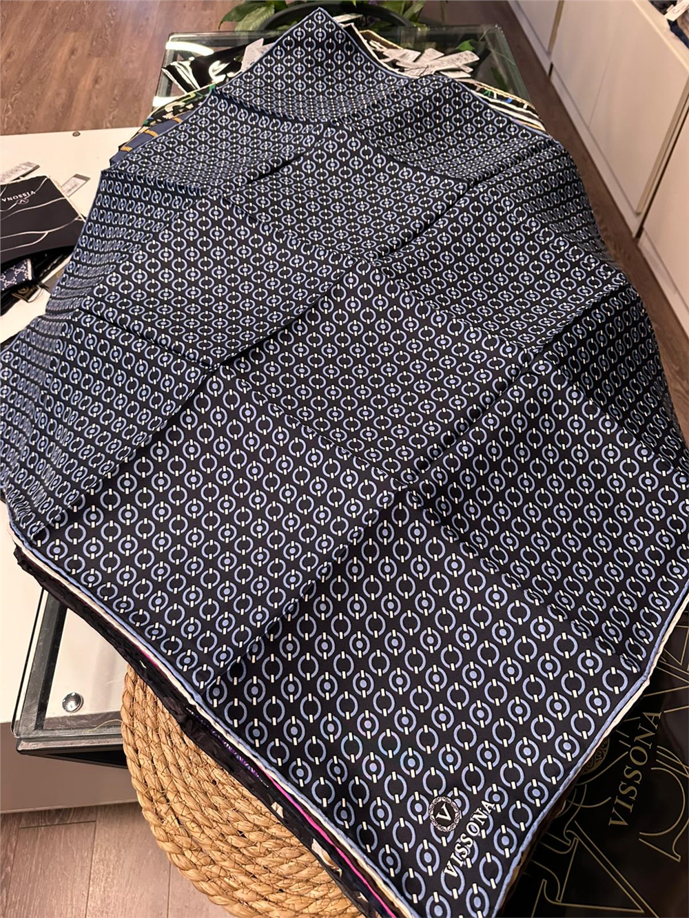 VİSSONA %100 İPEK TWİL EŞARP