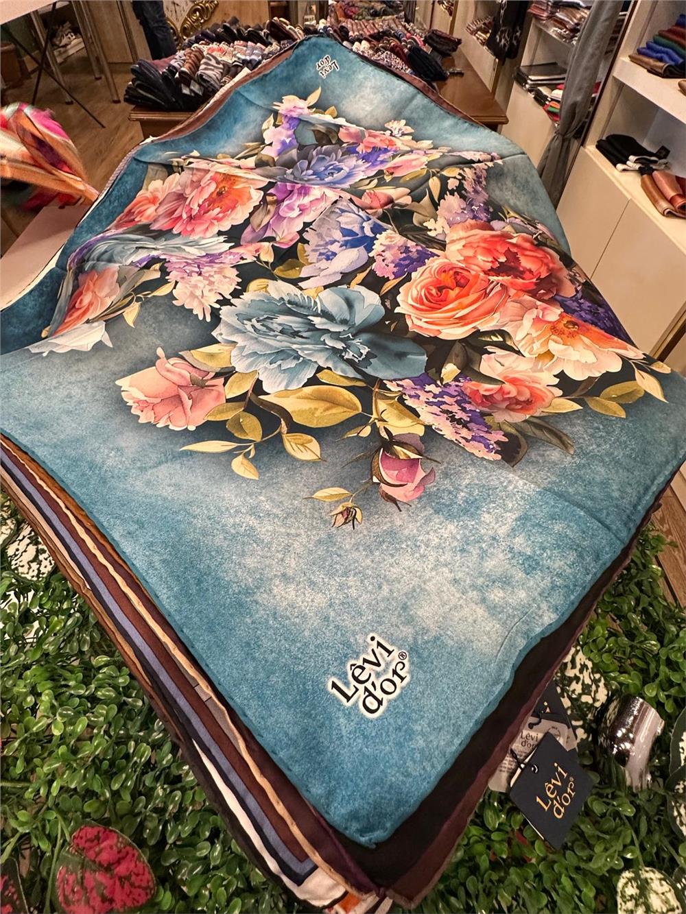 LEVİDOR ÖZEL SERİ % 100 İPEK TWİL EŞARP (NOSTALJİ)