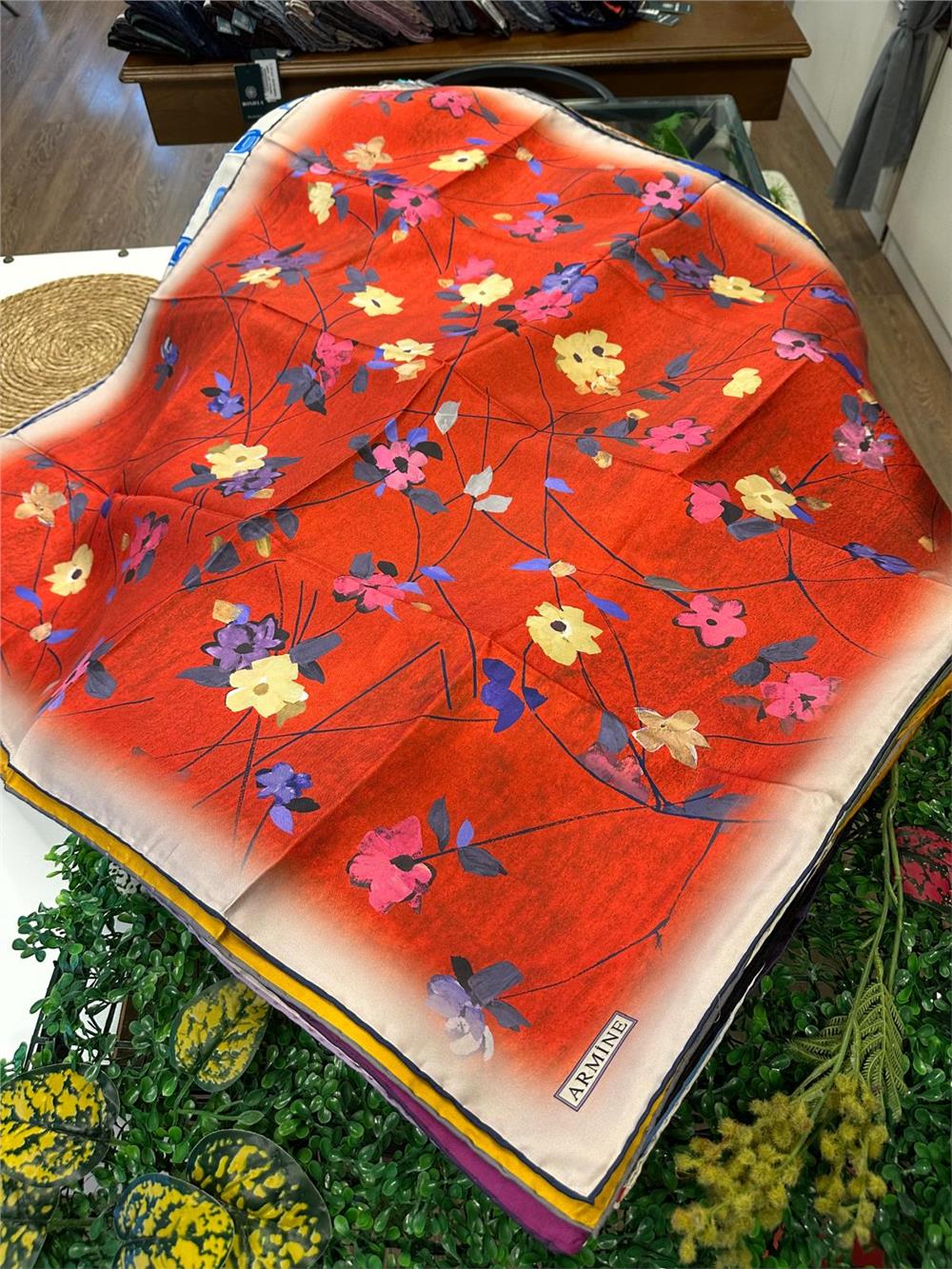 ARMİNE %100 İPEK TWİL EŞARP