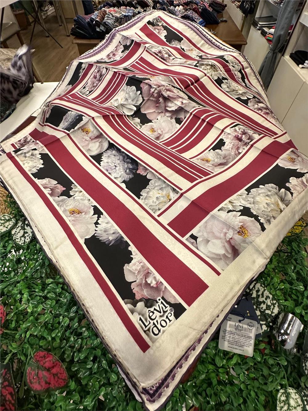 LEVİDOR ÖZEL SERİ % 100 İPEK TWİL EŞARP (NOSTALJİ)