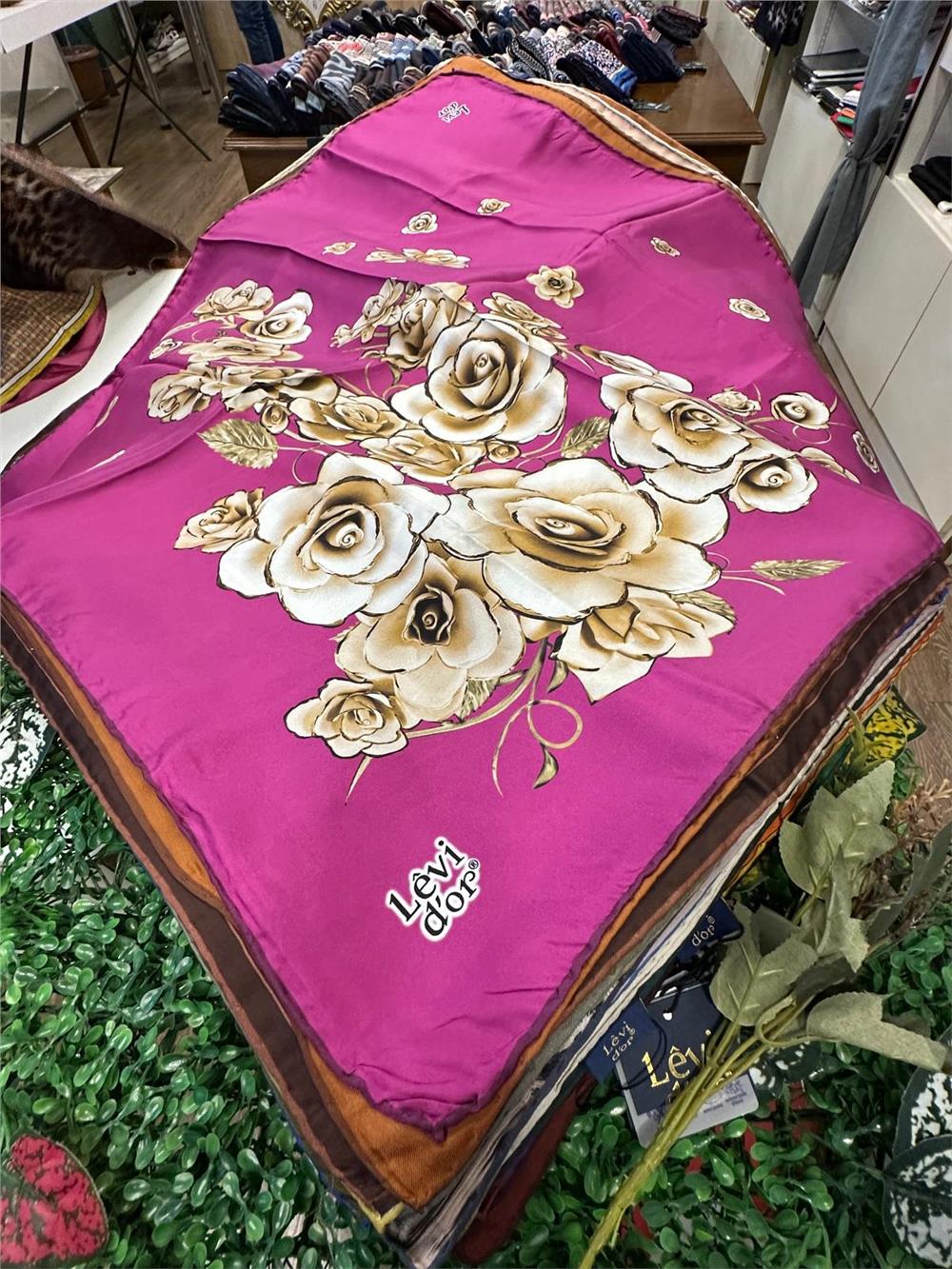 LEVİDOR ÖZEL SERİ % 100 İPEK TWİL EŞARP (NOSTALJİ)