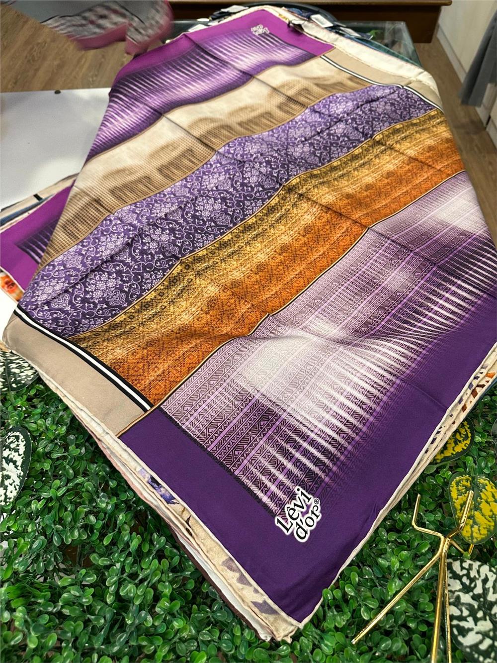 LEVİDOR ÖZEL SERİ % 100 İPEK TWİL EŞARP (NOSTALJİ)