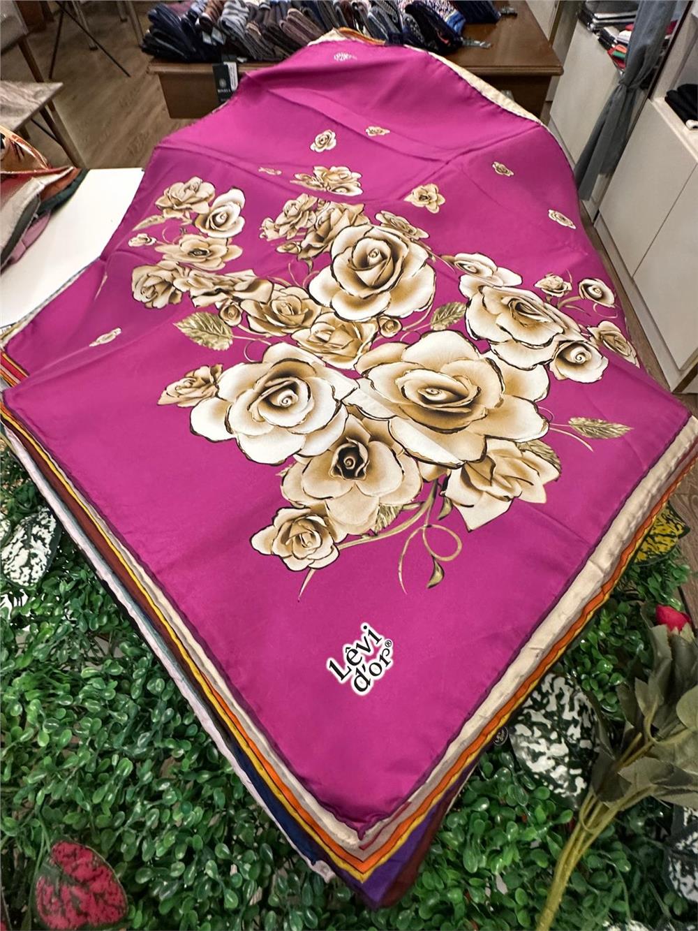 LEVİDOR ÖZEL SERİ % 100 İPEK TWİL EŞARP (NOSTALJİ)