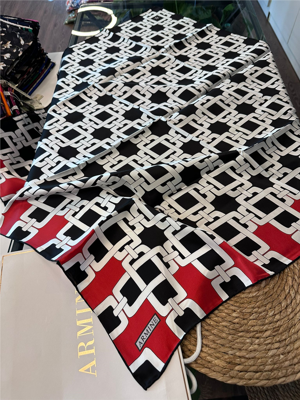 ARMİNE  %100 İPEK SURA EŞARP