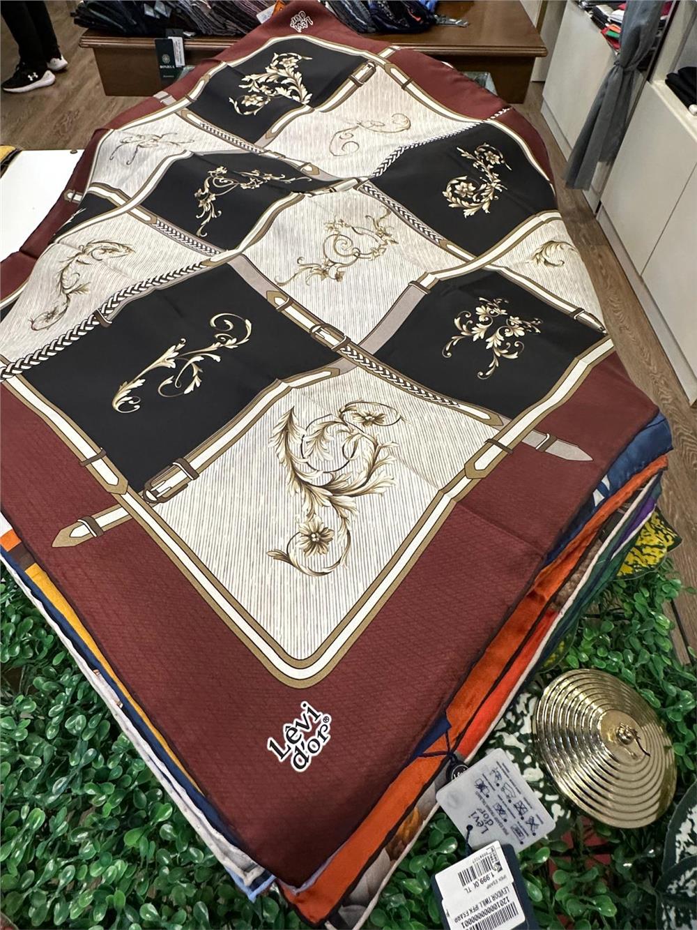 LEVİDOR ÖZEL SERİ % 100 İPEK TWİL EŞARP (NOSTALJİ)