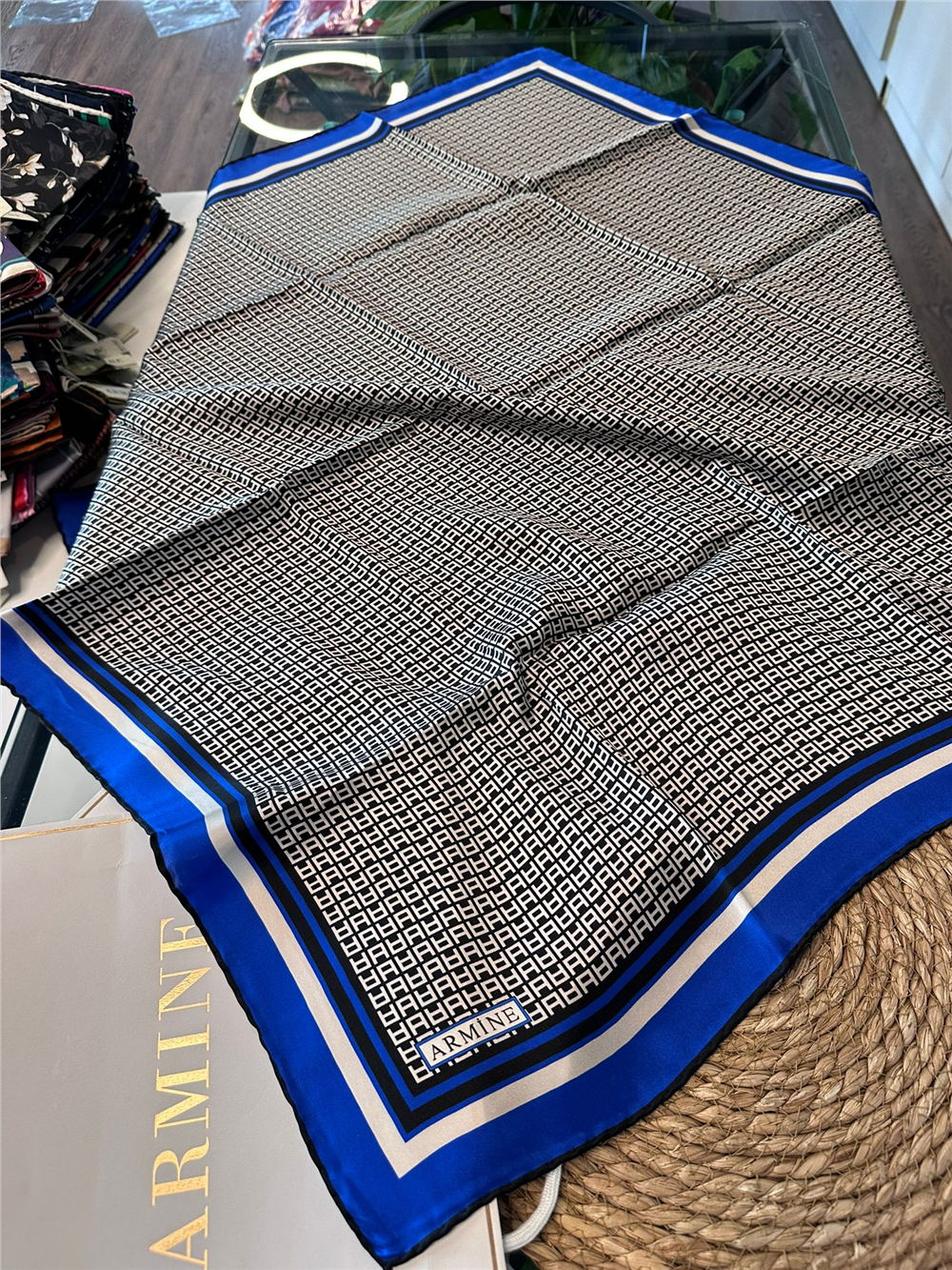 ARMİNE  %100 İPEK SURA EŞARP