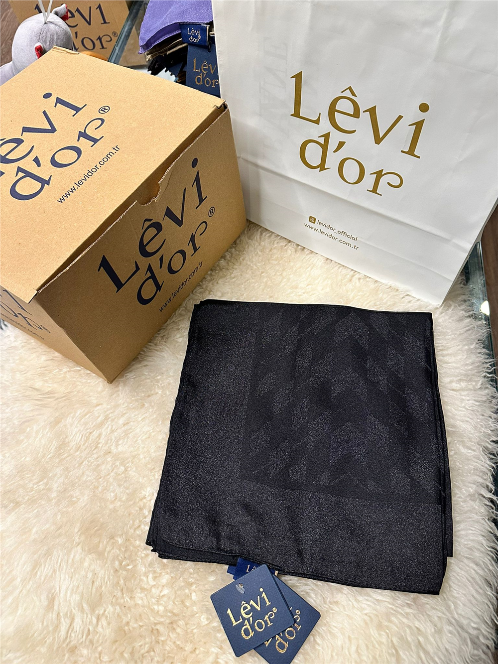 LEVİDOR İTHAL JAKAR EŞARP