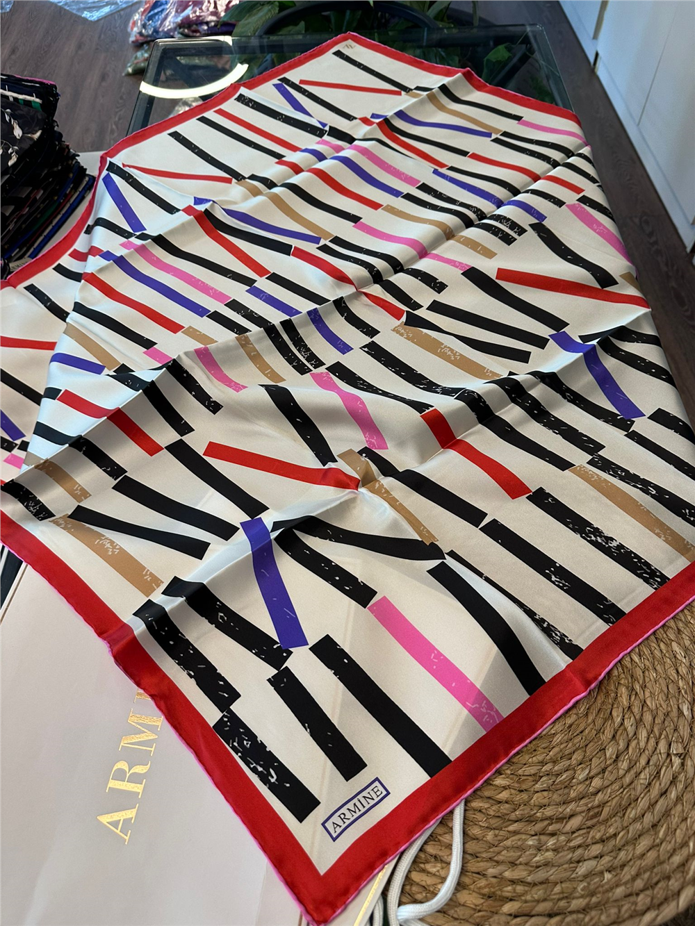 ARMİNE  %100 İPEK SURA EŞARP