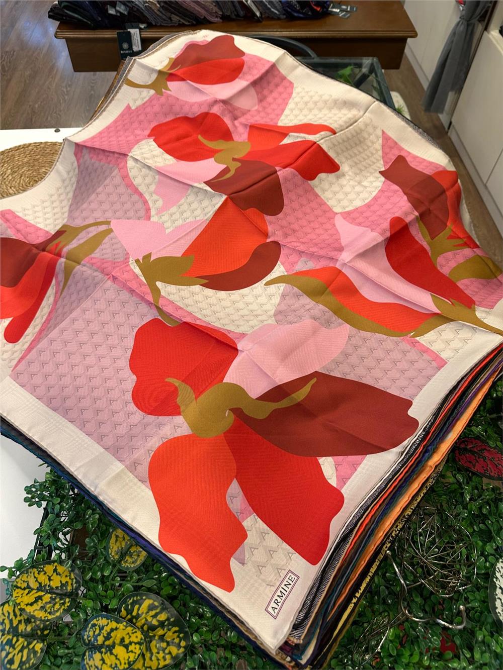 ARMİNE %100 İPEK TWİL EŞARP