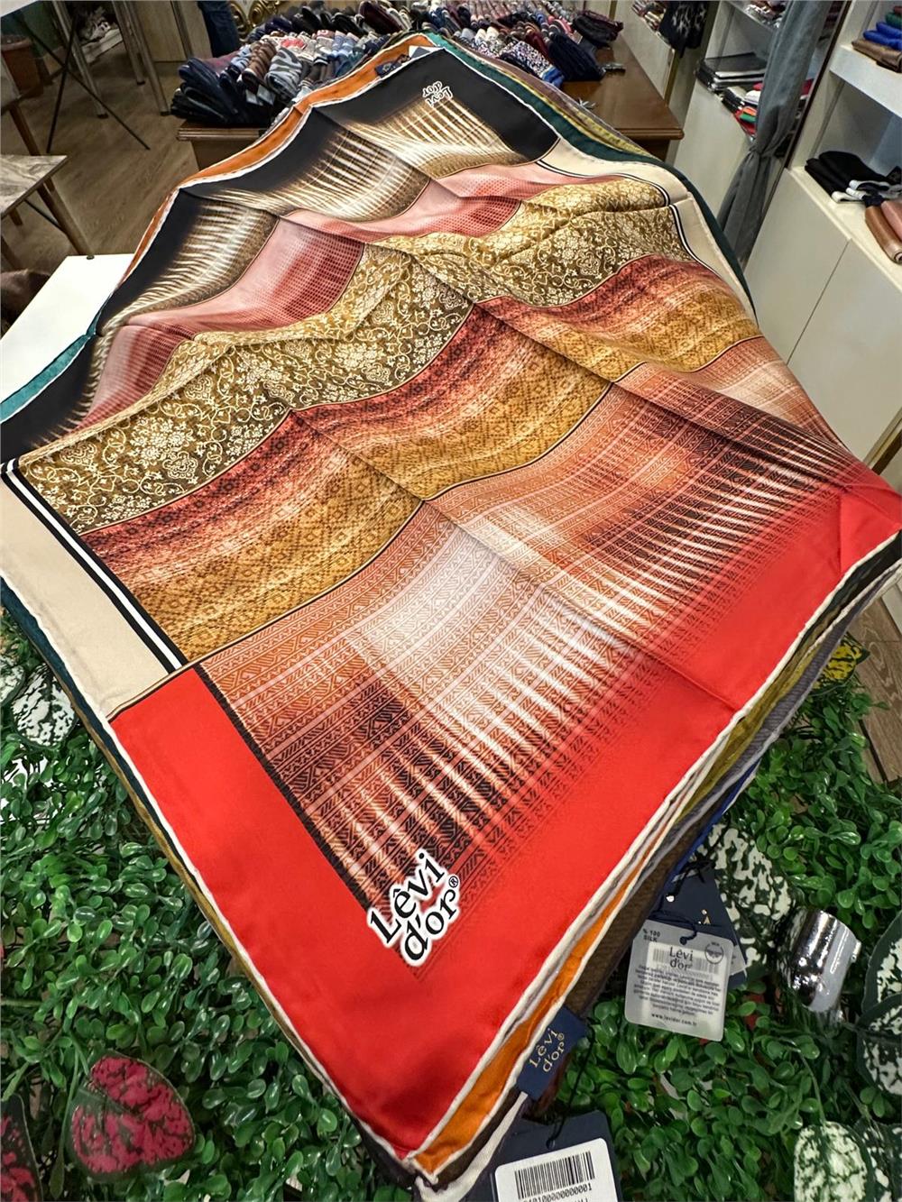 LEVİDOR ÖZEL SERİ % 100 İPEK TWİL EŞARP (NOSTALJİ)