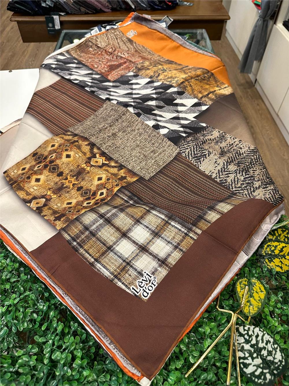 LEVİDOR ÖZEL SERİ % 100 İPEK TWİL EŞARP (NOSTALJİ)