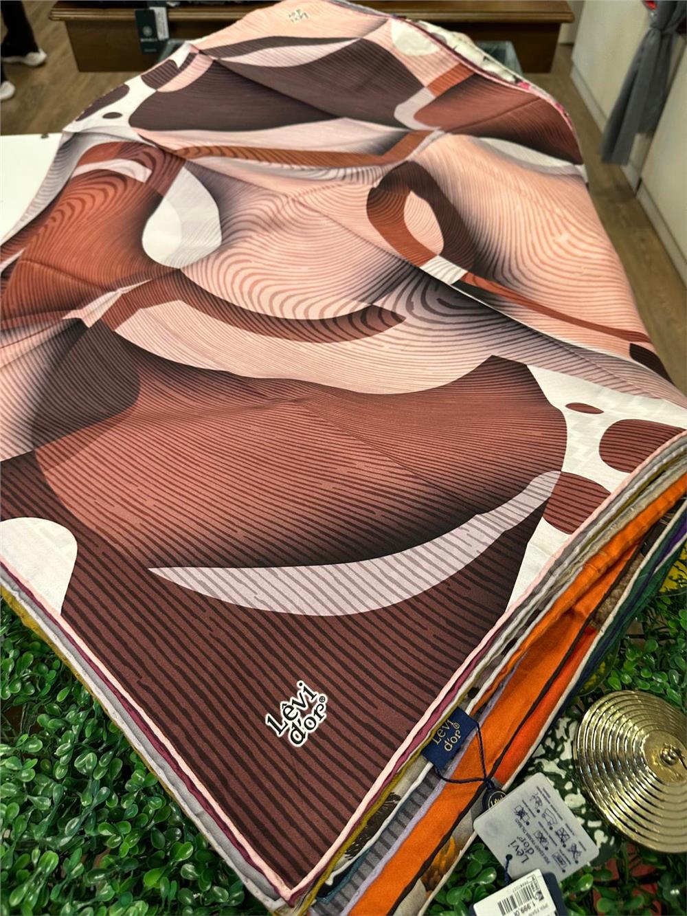 LEVİDOR ÖZEL SERİ % 100 İPEK TWİL EŞARP (NOSTALJİ)