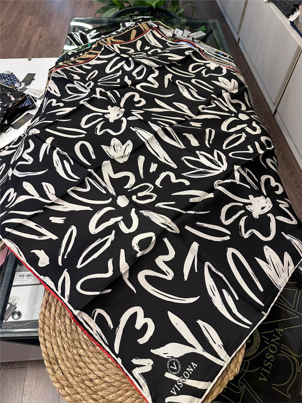 VİSSONA %100 İPEK TWİL EŞARP