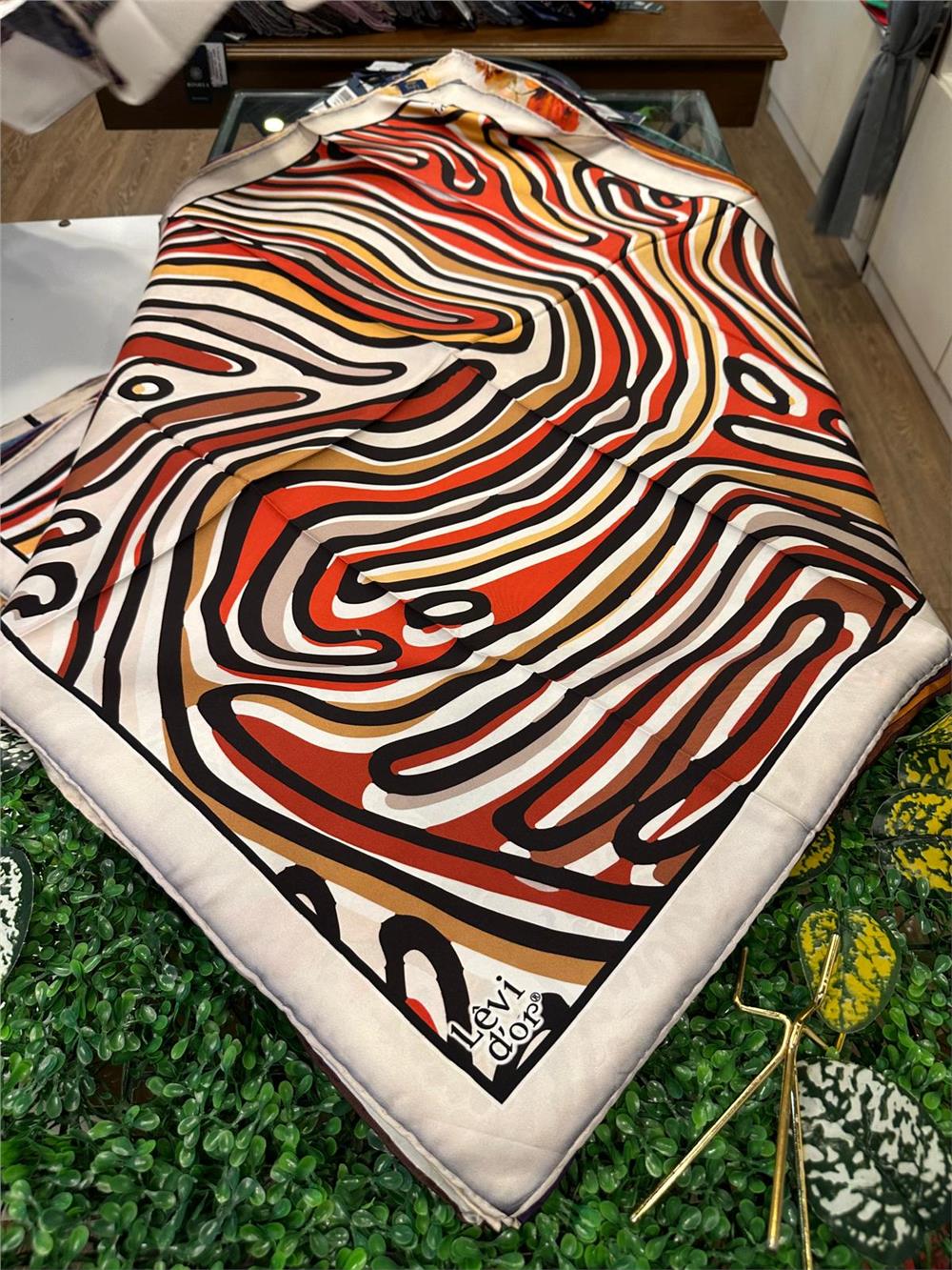 LEVİDOR ÖZEL SERİ % 100 İPEK TWİL EŞARP (NOSTALJİ)