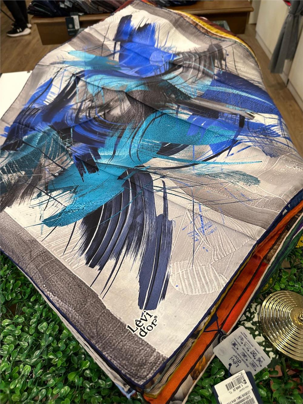 LEVİDOR ÖZEL SERİ % 100 İPEK TWİL EŞARP (NOSTALJİ)