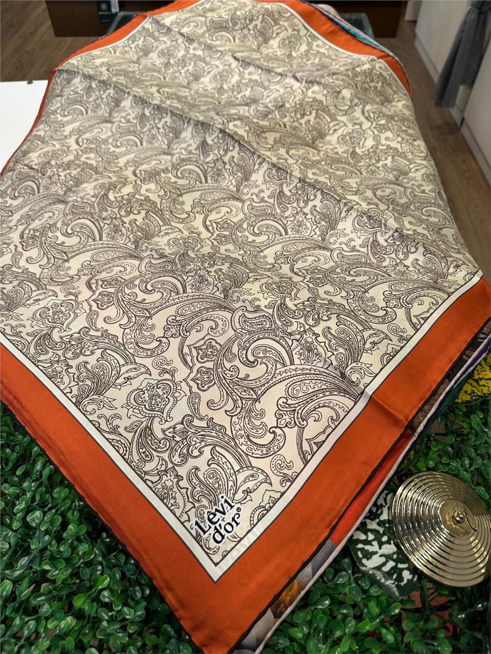 LEVİDOR ÖZEL SERİ % 100 İPEK TWİL EŞARP (NOSTALJİ)