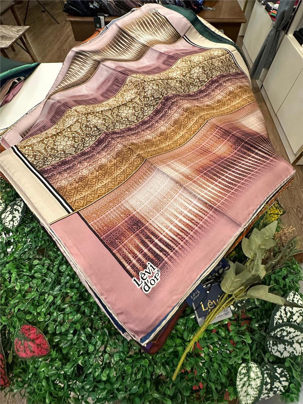 LEVİDOR ÖZEL SERİ % 100 İPEK TWİL EŞARP (NOSTALJİ)