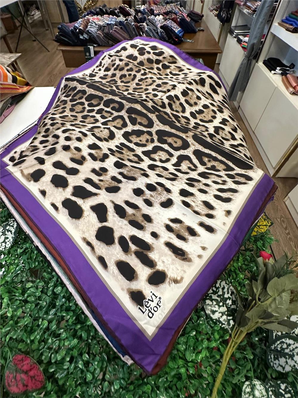 LEVİDOR ÖZEL SERİ % 100 İPEK TWİL EŞARP (NOSTALJİ)