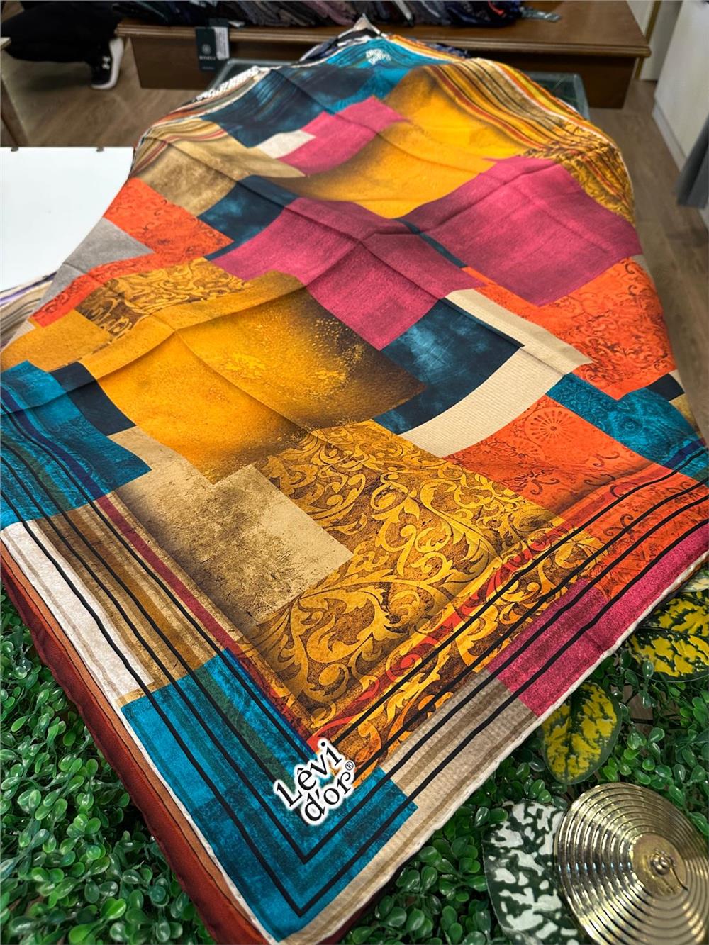 LEVİDOR ÖZEL SERİ % 100 İPEK TWİL EŞARP (NOSTALJİ)